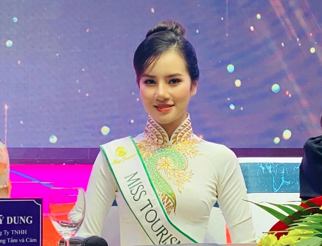 Vietnam names representative to Miss Tourism World 2022